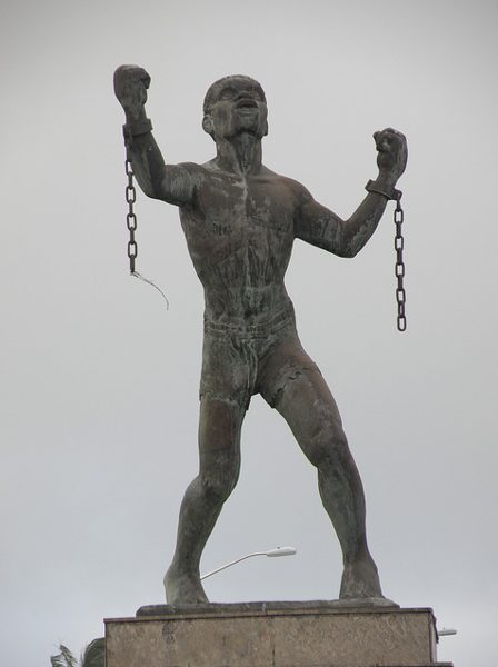 File:Bussa statue.png