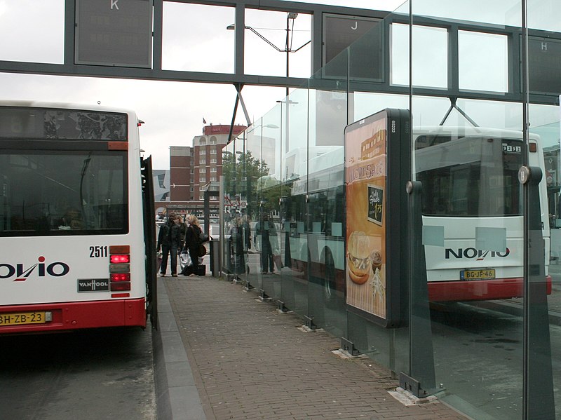 File:Busstation nijmegen.JPG