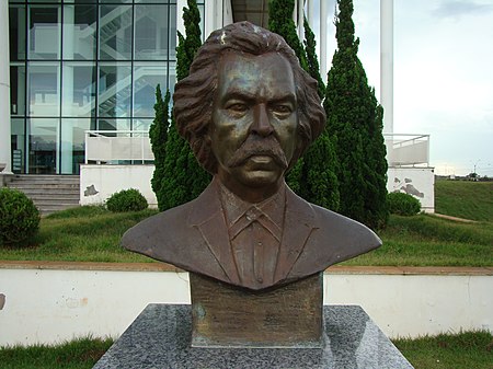 Busto Antonio Carlos Gomes.JPG