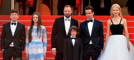 Giorgos Lanthimos und einige der Schauspieler bei der Vorstellung des Films in Cannes