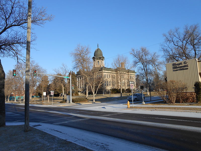 File:Cascade Co Courthouse outside 5.JPG