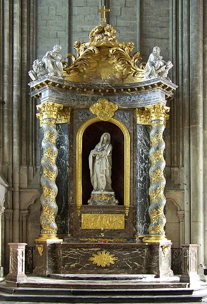 File:Cathedrale d'Amiens - autel baroque.jpg