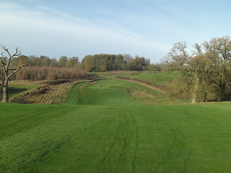 File:Caversham Heath Golf Course 2nd fairway and tee - geograph.org.uk - 2719269.jpg