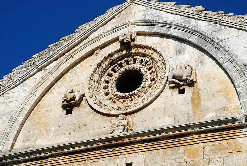 File:Chapelle Saint-Gabriel de Tarascon - 12.jpg