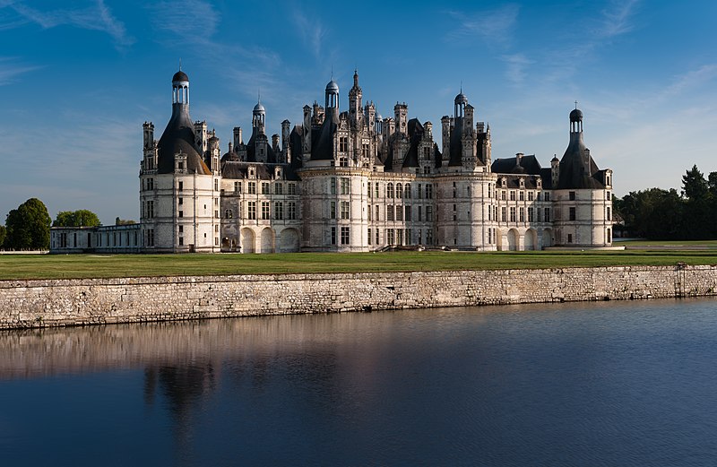 File:Chateau Chambord (7989572147).jpg