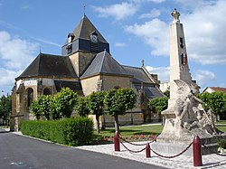 Church and war memorial at Juniville (Ardennes, Fr).JPG