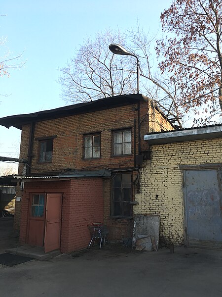 File:Church of the Resurrection of Christ in Semyonovskoye Cemetery, Moscow - 4793.jpg