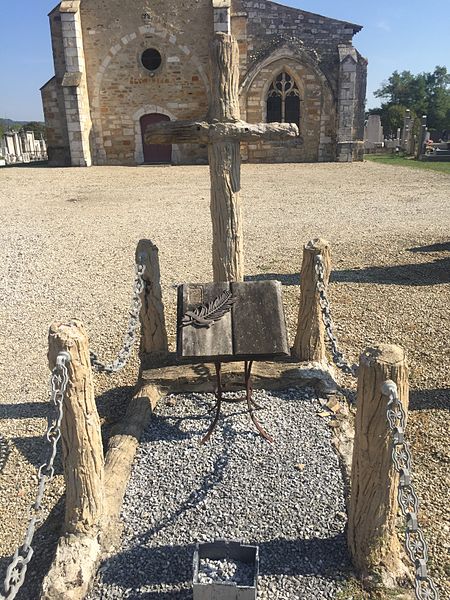 File:Cimetière Saint-Martin - Miribel - septembre 2016 (20).JPG