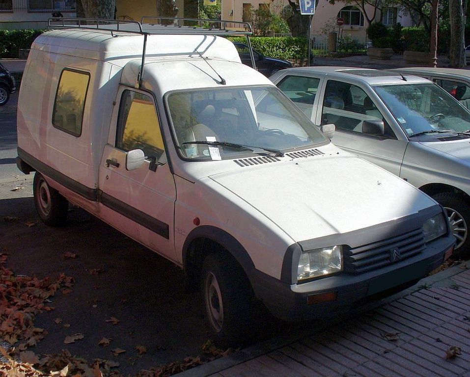 File:2001 Citroen C15 Diesel 1.8.jpg - Wikimedia Commons