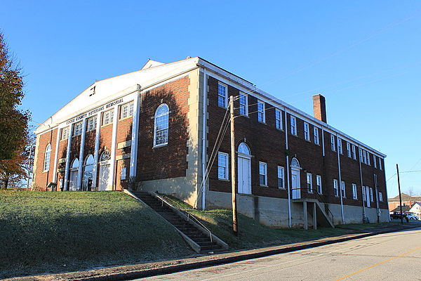 Cocke County Memorial Building in Newport