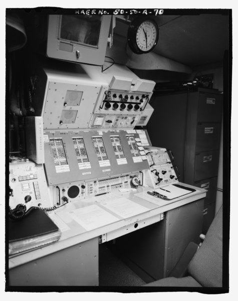 File:Commander's launch control console, plexiglass shield down, looking southeast, filing cabinet in corner - Ellsworth Air Force Base, Delta Flight, Launch Control Facility, County Road HAER SD-50-A-70.tif