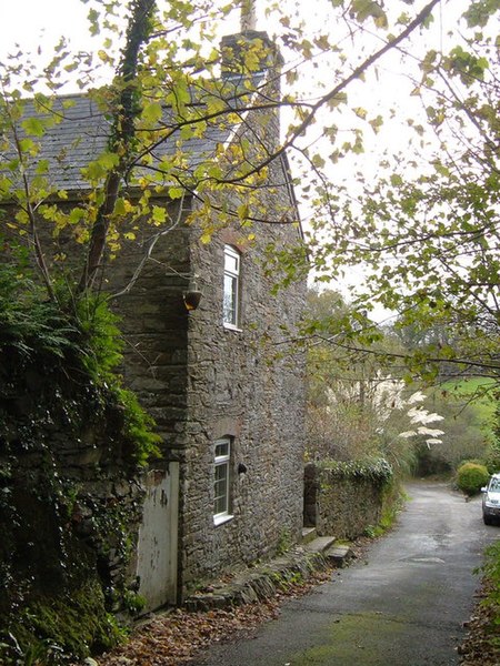 File:Cottage at Winston - geograph.org.uk - 279752.jpg