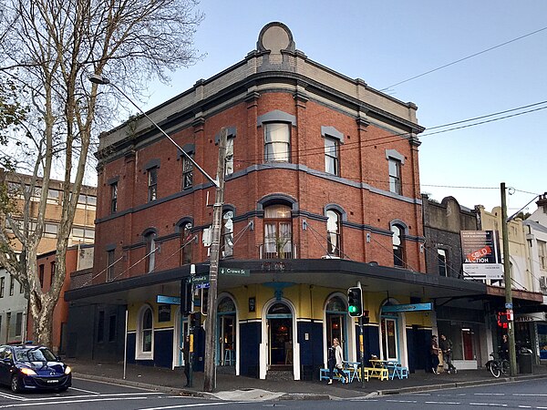 Commercial buildings on the corner of Crown and Campbell Streets