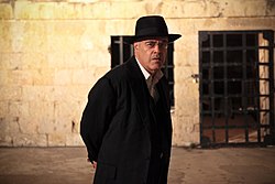 דורון תבורי בתפקיד גוסטב מאהלר, בהצגה "אלמה" בבימויו של פאולוס מאנקר, ירושלים, 2009