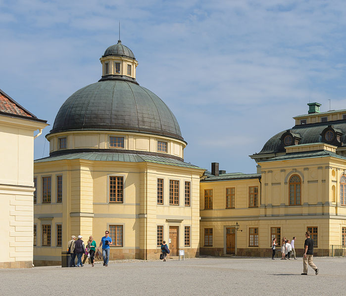 File:Drottningholm June 2013 20.jpg