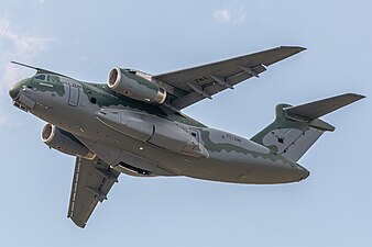 Avión de transporte mediano KC-390 de la FAB.