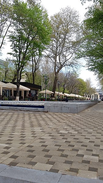 File:Erebuni-Yerevan-2750-fountains 01.jpg