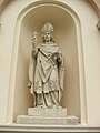 Statuia arhiepiscopului Nicolae Olahus, pe fațada seminarului teologic de la Strigonium