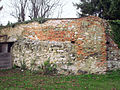 Mauerreste des SO Fächerturmes von Traismauer