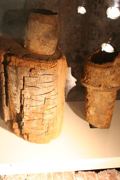 Historic water mains from Philadelphia included wooden pipes