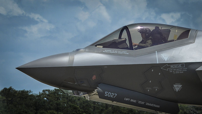 File:Final F-35A Lightning II lands on Eglin 140528-F-TJ158-002.jpg