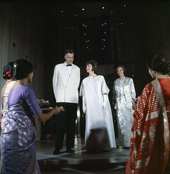 File:First Lady Jacqueline Kennedy at US Embassy in New Delhi (2).jpg