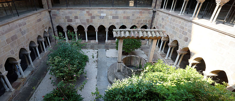 File:Fréjus Cloître Cathédrale Saint Léonce 03.jpg