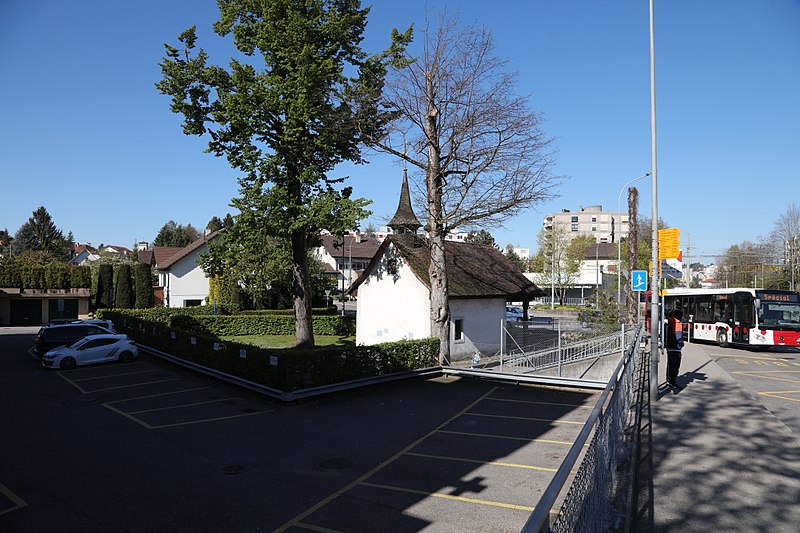 File:Fribourg Chapelle de Saint-Barthélemey 1K4A5296.jpg