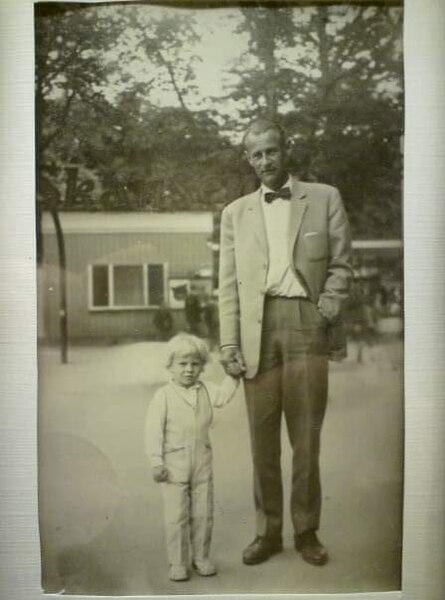 File:Goesta Koehl Dan Koehl Skansen 1964.jpg