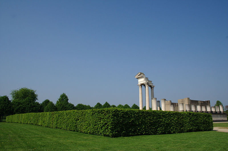 File:Hafentempel Xanten.jpg