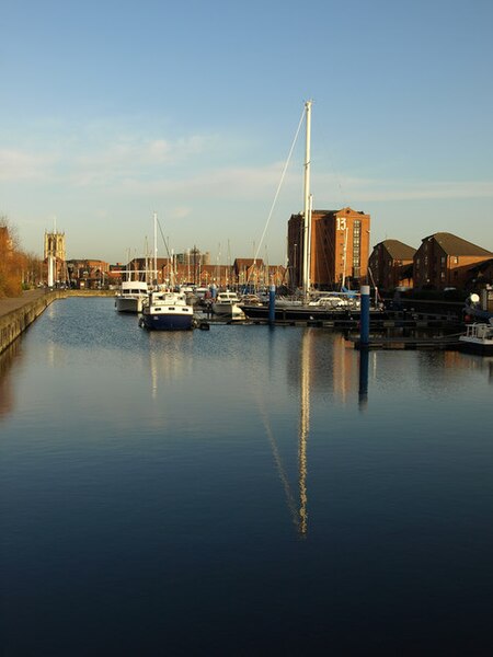 File:Hull Marina Extension - geograph.org.uk - 1083095.jpg