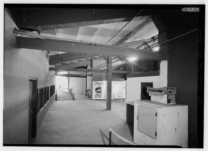 File:INTERIOR VIEW OF ENTRANCE AREA SHOWING STEEL STRUCTURE, TICKET WINDOWS (LEFT) AND EXIT RAMPS, ETC., LOOKING EAST - Rickwood Field, 1137 Second Avenue West, Birmingham, Jefferson HABS ALA,37-BIRM,5-10.tif