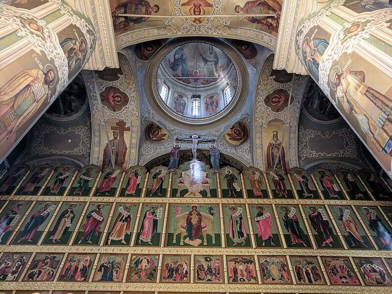 File:Inside Annunciation Cathedral Kazan.jpg