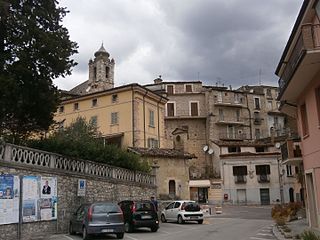 <span class="mw-page-title-main">Isola del Gran Sasso d'Italia</span> Comune in Abruzzo, Italy