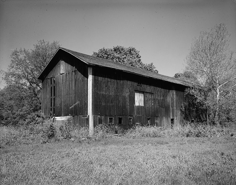 File:James Wallace Barn, Northfield Center.jpg