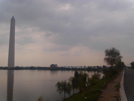 Jiujiang Obelisk.jpg