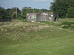 Duitse bunker type 703 ten zuiden van de spoorlijn
