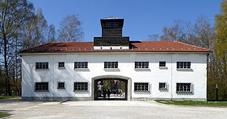 Dachau Concentration Camp main entrance building KZ-Gedenkstatte Dachau, Jourhaus, Innenseite, 6.jpeg