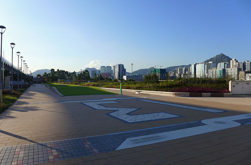 File:Kai Tak Runway Park View 201407.jpg