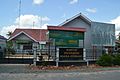 English: Muara Kembang village office in Muara Jawa subdistrict, Kutai Kartangara Regency, East Kalimantan, Indonesia. Bahasa Indonesia: Kantor kelurahan Muara Kembang, kecamatan Muara Jawa, Kabupaten Kutai Kartanegara, Kalimantan Timur.