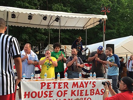 Kielbasa eating contest held in Kansas City