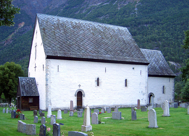 File:Kinsarvik Church.jpg