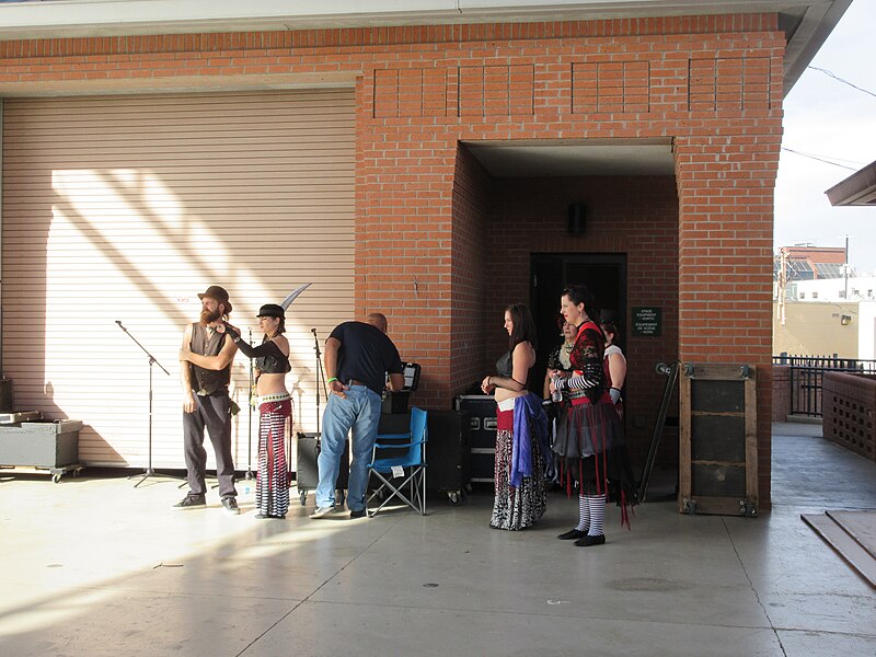 File:Lafayette Louisiana Steampunk & Makers Fair 2016 10.jpg