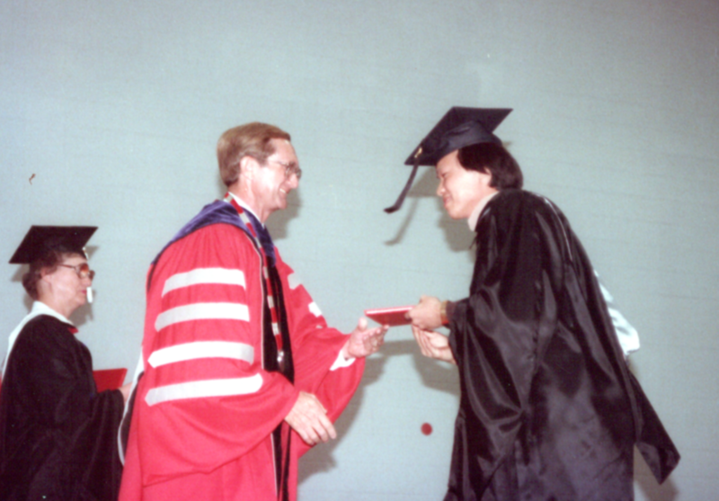 File:Lim at Graduation and Commencement Ceremony of Sul Ross State University in 1985.png