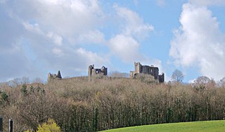 <span class="mw-page-title-main">Llansteffan Castle</span> Castle in Carmarthenshire, Wales