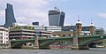 London MMB »0W2 Southwark Bridge.jpg
