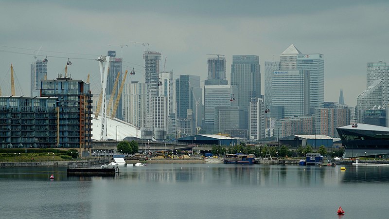 File:London skyline from the Excel centre.jpg