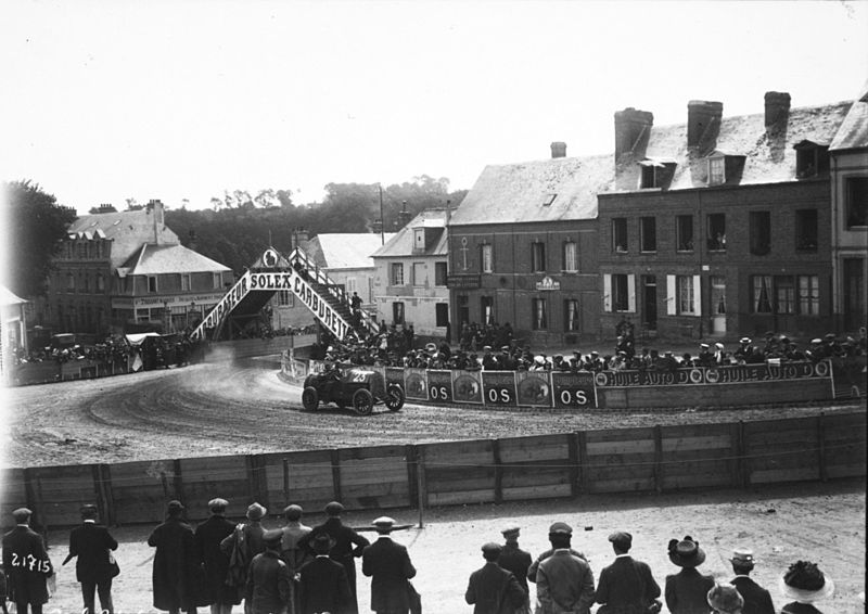 File:Louis Wagner in his Fiat at the 1912 French Grand Prix at Dieppe (8).jpg