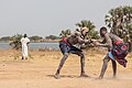 File:Lucha entre clanes de la tribu Mundari, Terekeka, Sudán del Sur, 2024-01-29, DD 185.jpg