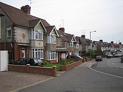 Luton, Carlton Crescent - geograph.org.uk - 194086.jpg